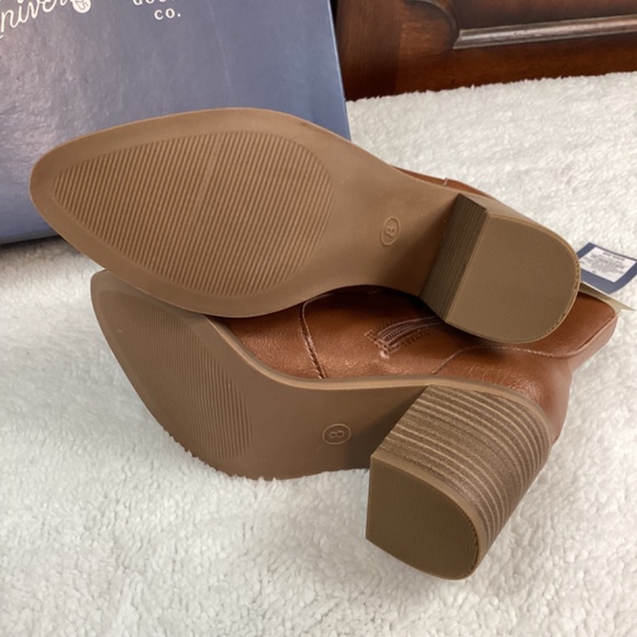 Universal Threads Cleo Ankle Boots NEW - Picture 8 of 11